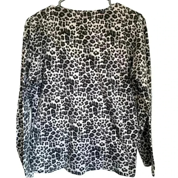 Company by Ellen Tracy, animal print long sleeve tee, size XL. EUC - Picture 3 of 5